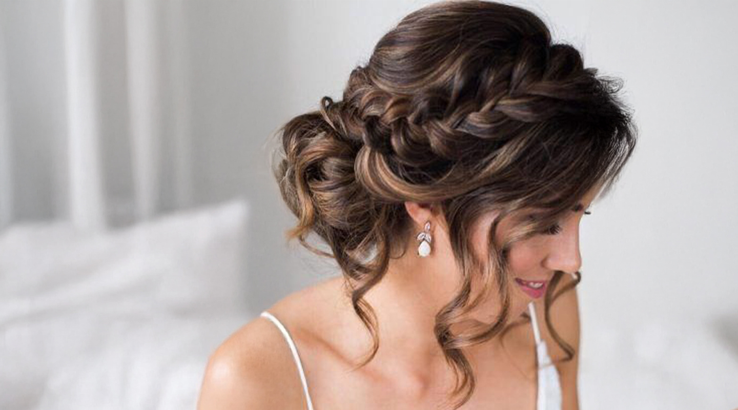 Elegance Unveiled: Top Hairstyles for Your Wedding